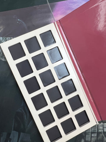 Refillable 18-Hole Square Shadow Palette